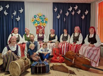 Folkloro ansamblis „Kalnopė“